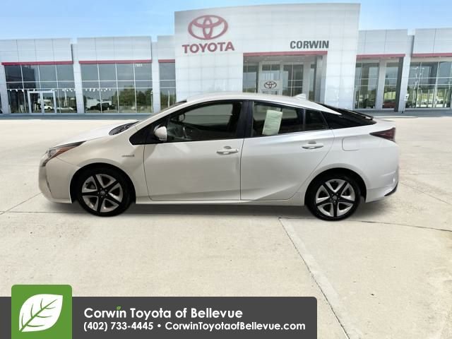 Used 2016 Toyota Prius Four Touring video 2