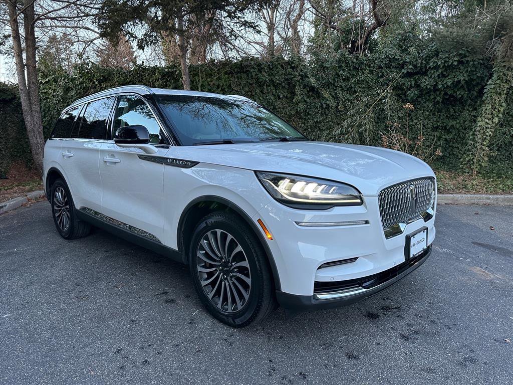 Used 2022 Lincoln Aviator Reserve w/ Elements Package Plus image 4