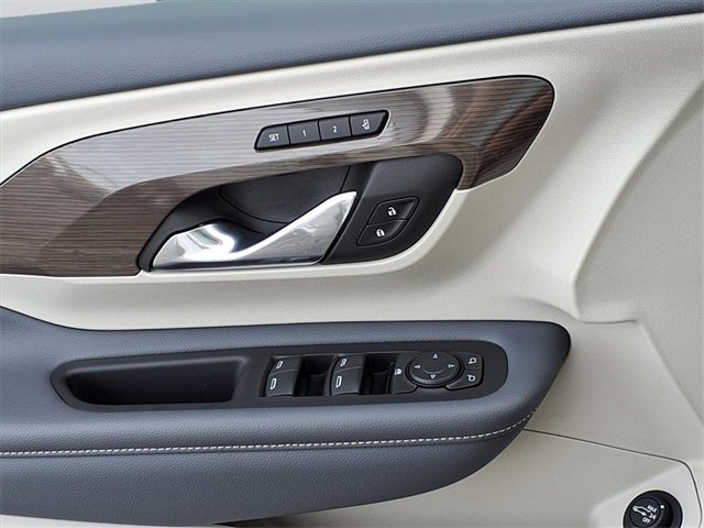 Used 2023 GMC Terrain Denali w/ Denali Premium Package image 19