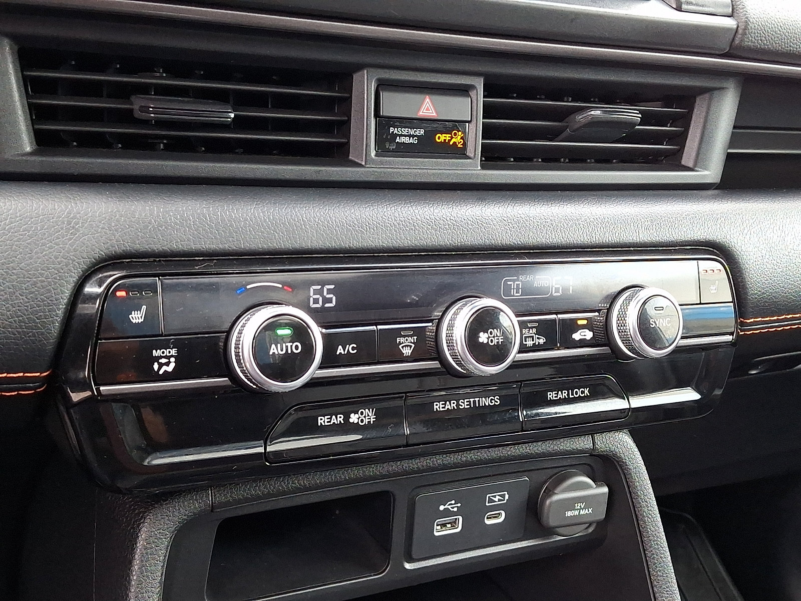 Used 2025 Honda Pilot TrailSport image 18