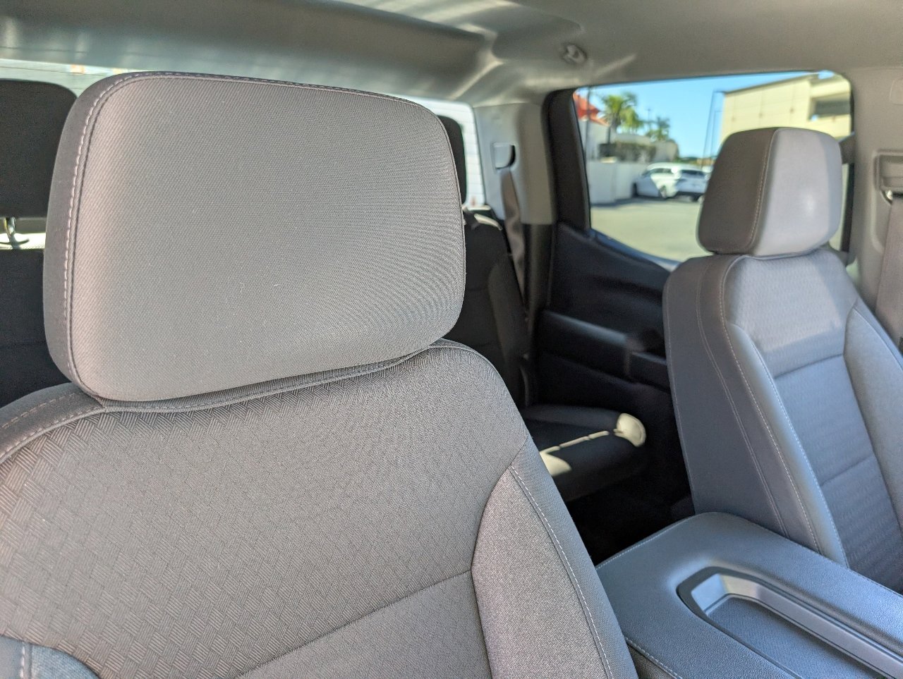 Used 2024 Chevrolet Silverado 1500 Custom image 3