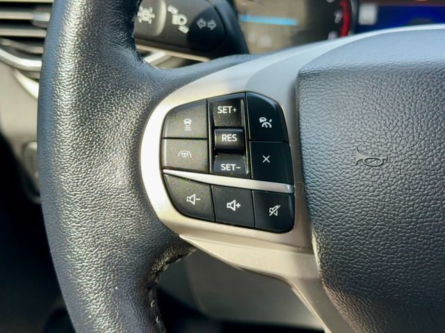 Used 2022 Ford Explorer XLT AWD/4WD image 17
