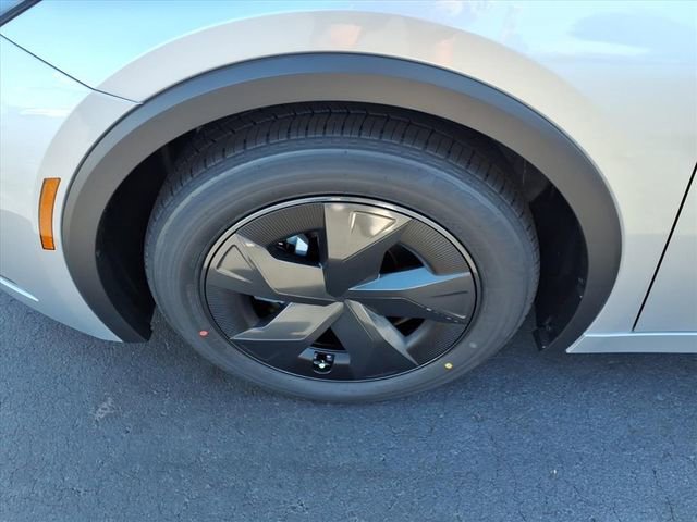 New 2026 Toyota Prius Plug-In Hybrid image 4