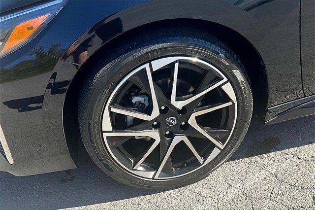 Used 2024 Nissan Sentra SR w/ SR Premium Package image 8