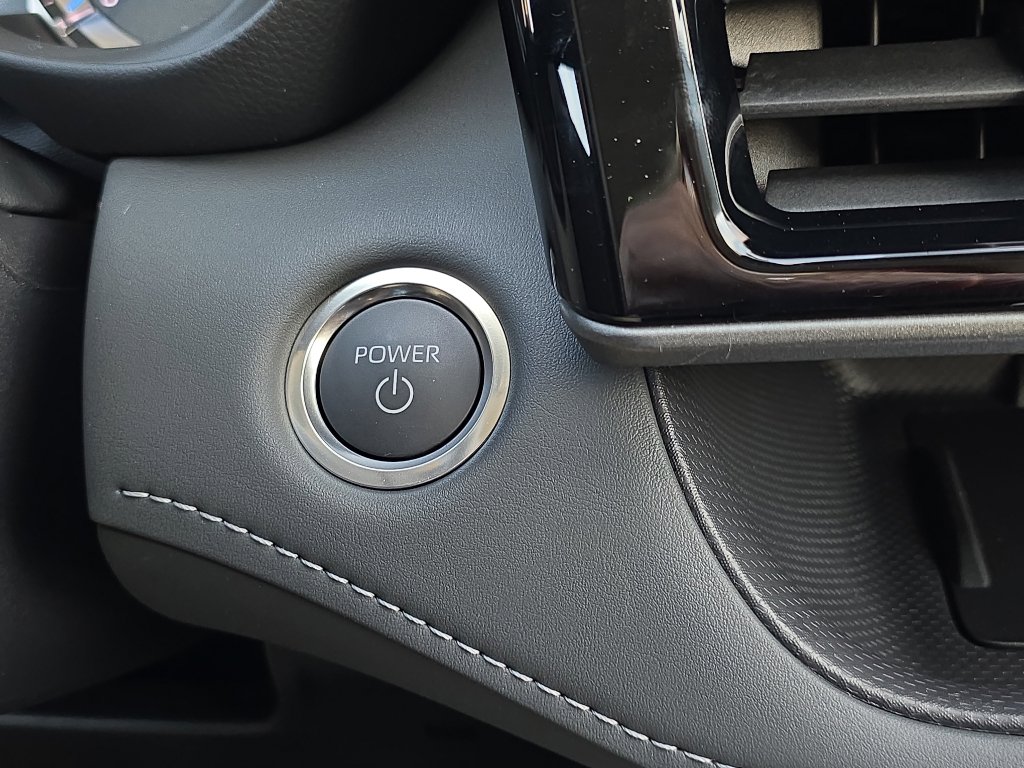 New 2025 Toyota Highlander XLE image 32