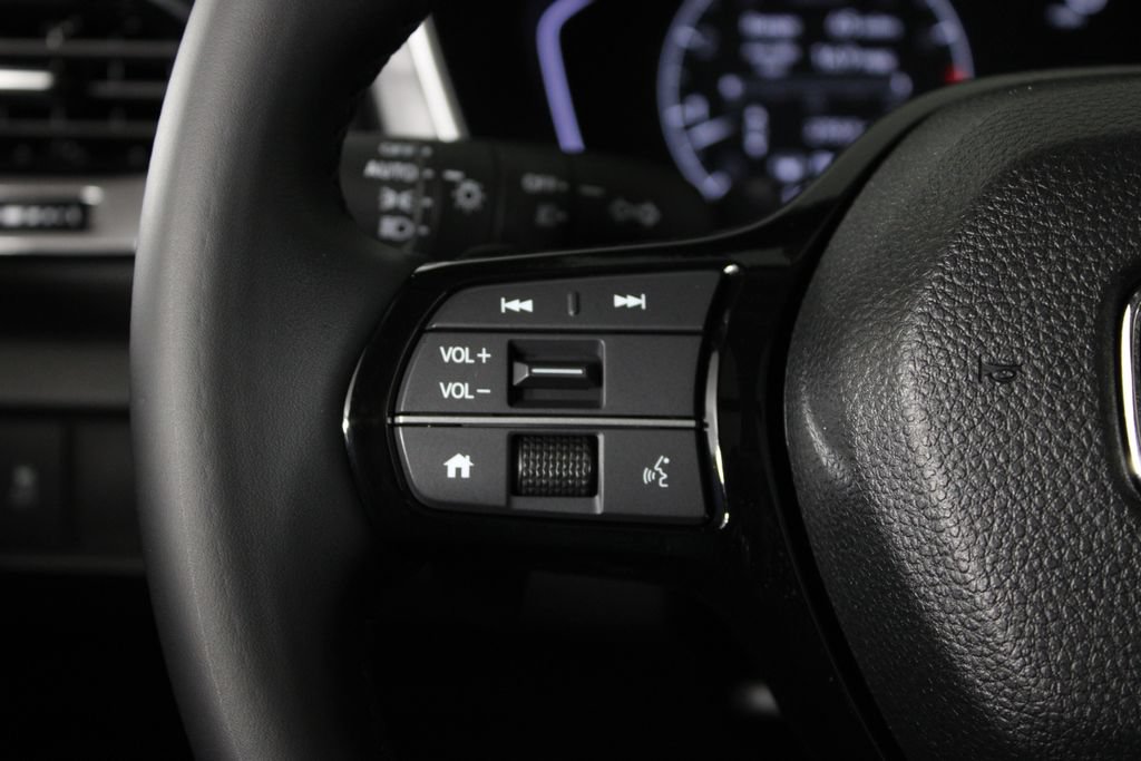Used 2025 Honda Pilot Touring image 27