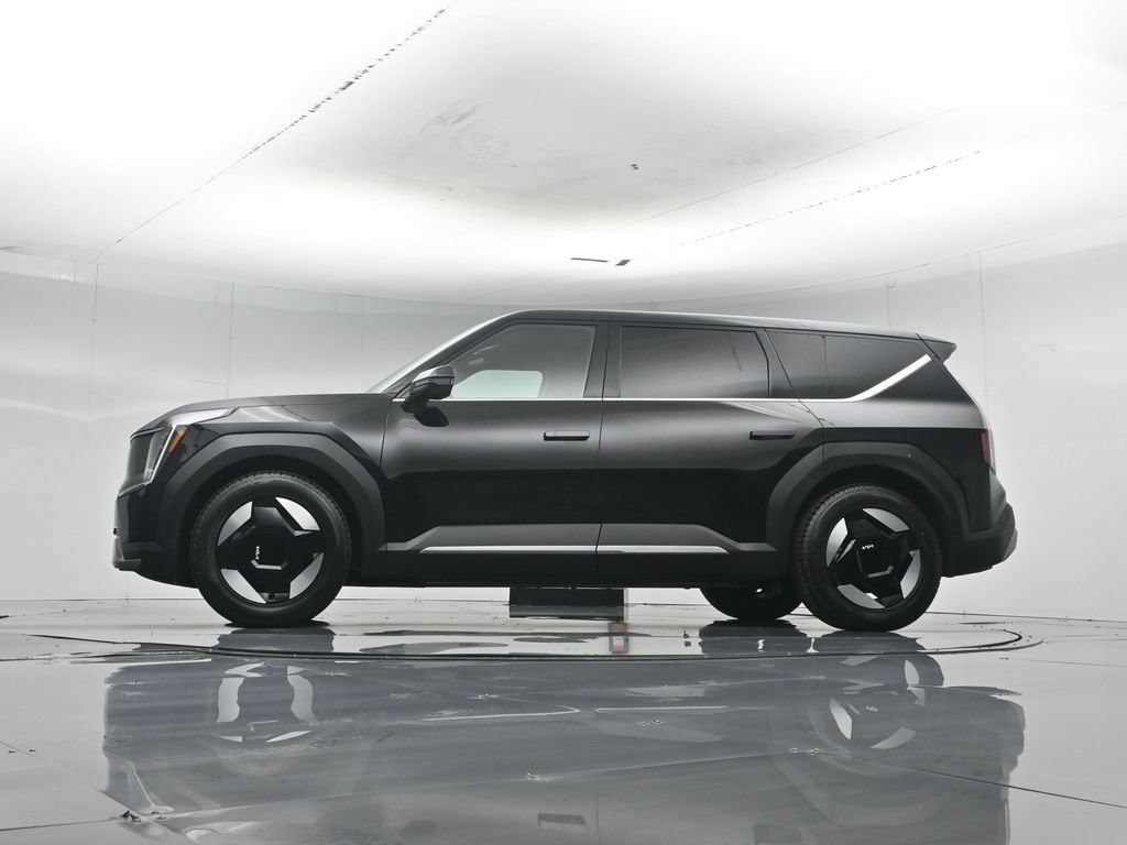Used 2024 Kia EV9 Light Long Range RWD image 8