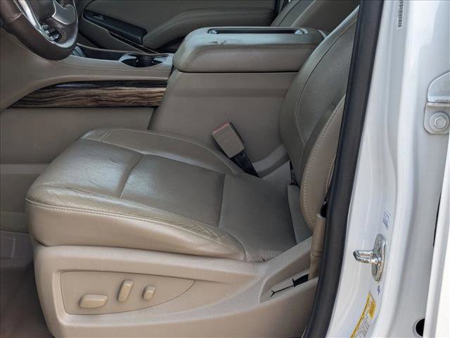 Used 2017 GMC Yukon SLT w/ Premium Edition image 17