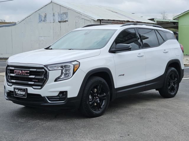 Used 2024 GMC Terrain AT4 image 4