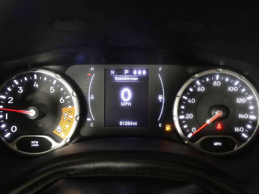 Used 2019 Jeep Renegade Latitude FWD image 35