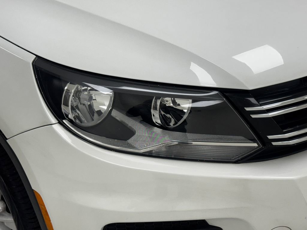 Used 2017 Volkswagen Tiguan S image 31