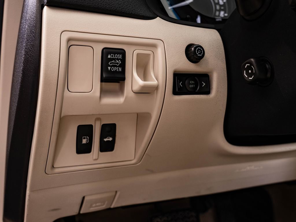 Used 2010 Lexus IS 250C image 44