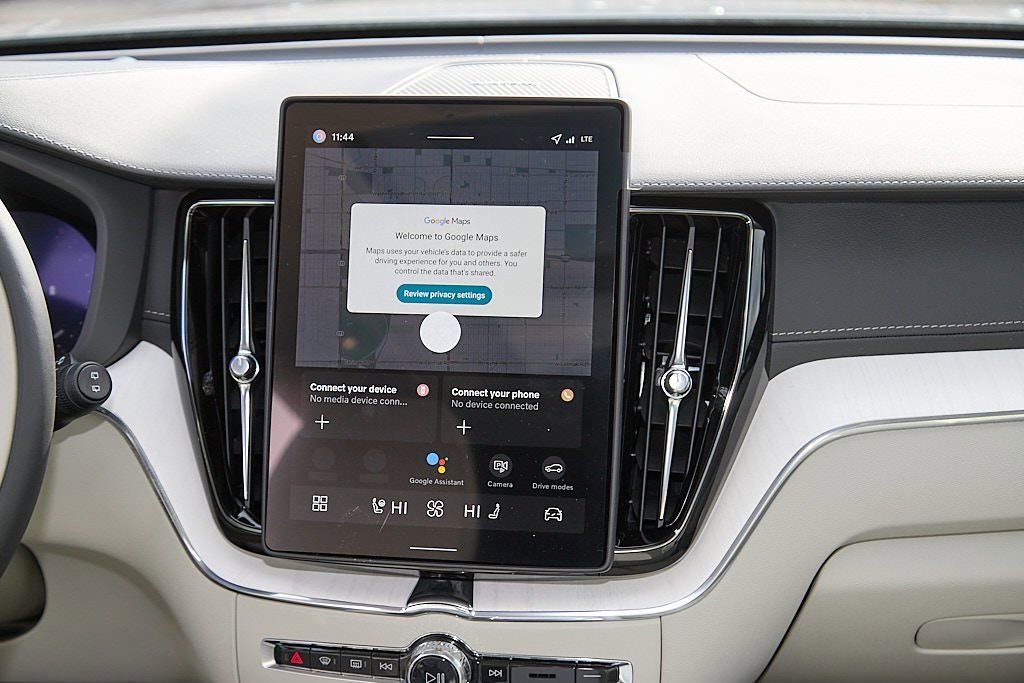 New 2026 Volvo XC60 B5 Ultra w/ Protection Package Premier image 27