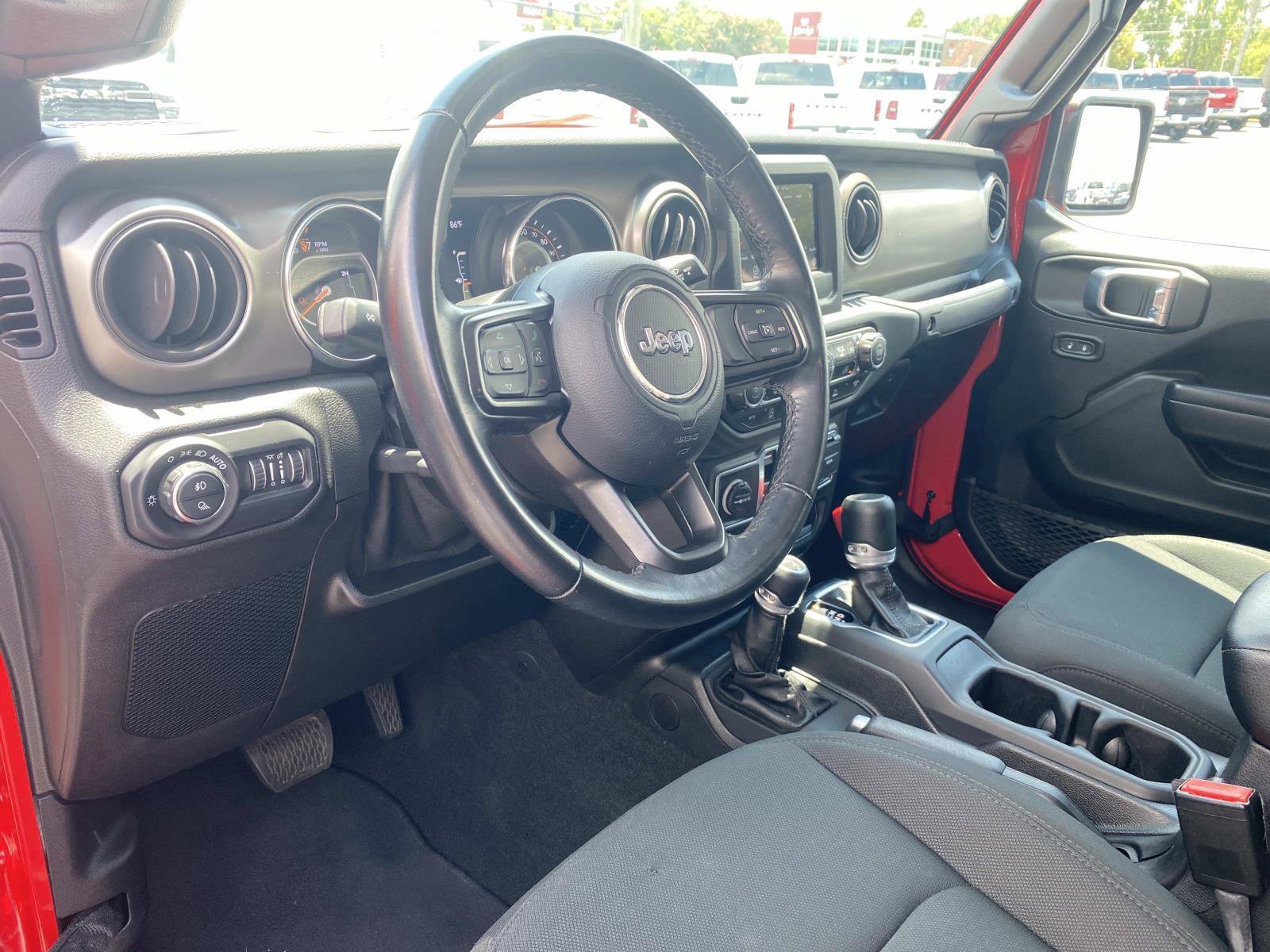 Used 2021 Jeep Gladiator Sport AWD/4WD image 25