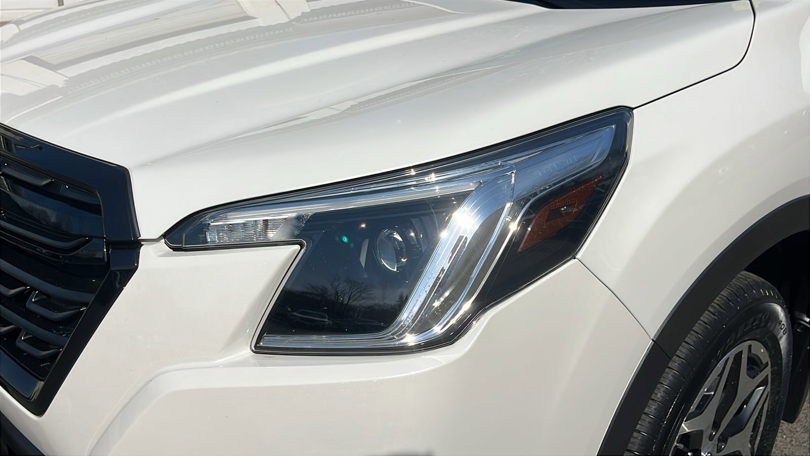 Certified 2023 Subaru Forester Premium AWD/4WD image 8