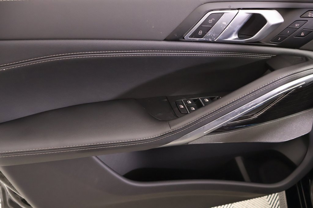 New 2026 BMW X6 M60i image 17