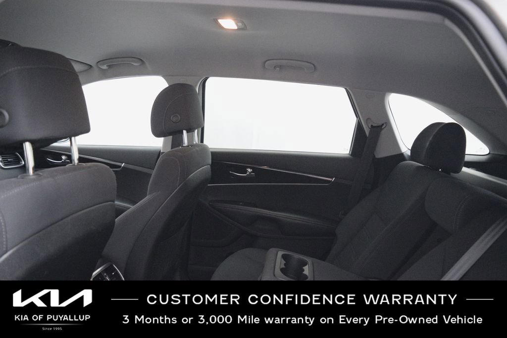 Used 2017 Kia Sorento AWD w/ LX Convenience Package image 12
