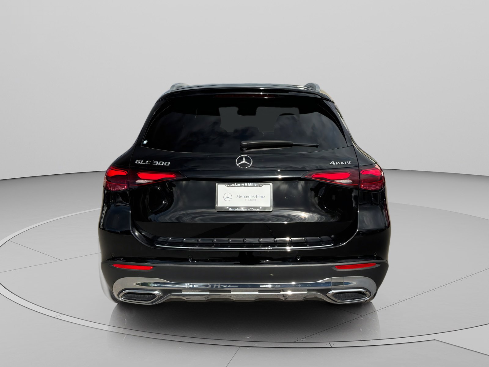Certified 2026 Mercedes-Benz GLC 300 4MATIC image 4