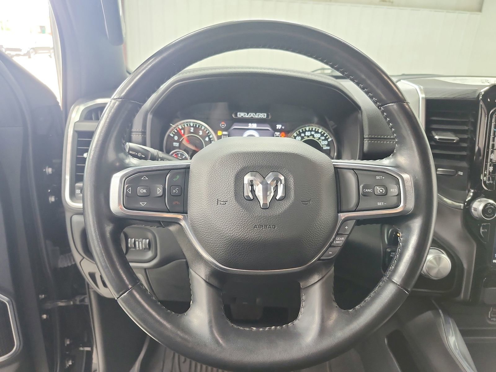 Used 2023 RAM 1500 Laramie AWD/4WD image 23