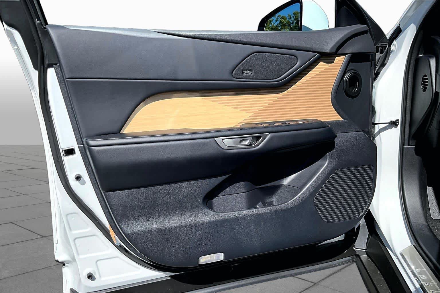 New 2026 Lexus ES 350e FWD image 16