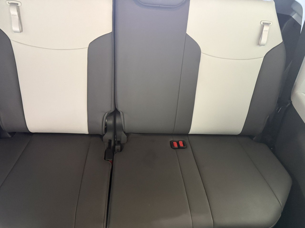 Used 2021 Toyota Sienna XLE FWD image 15