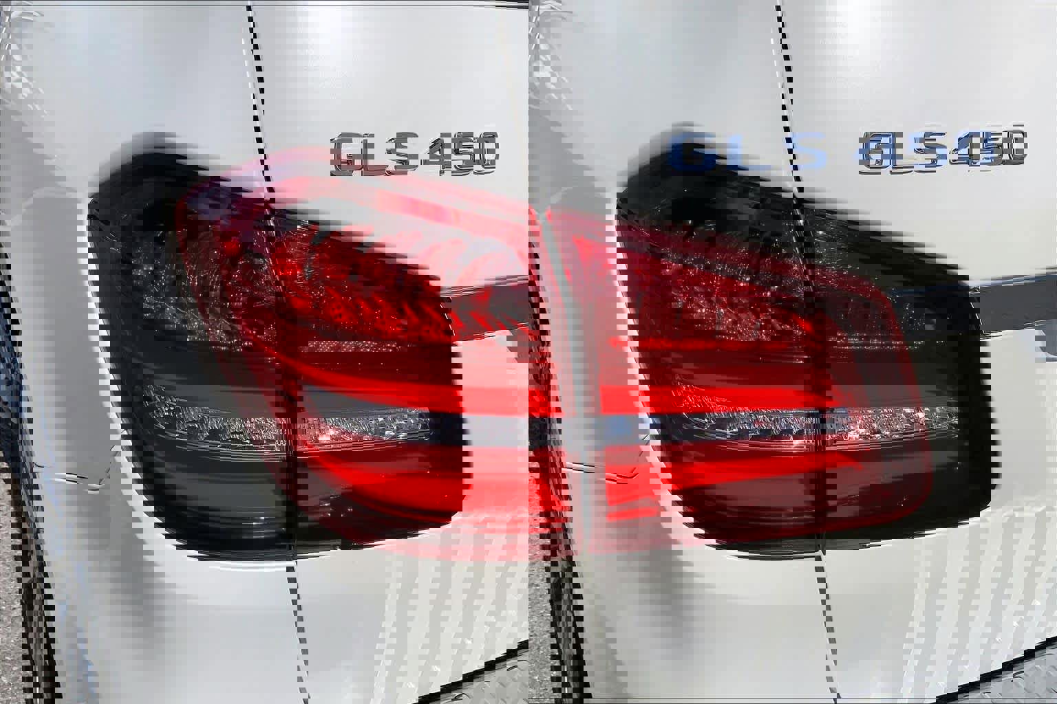 Used 2017 Mercedes-Benz GLS 450 4MATIC image 28