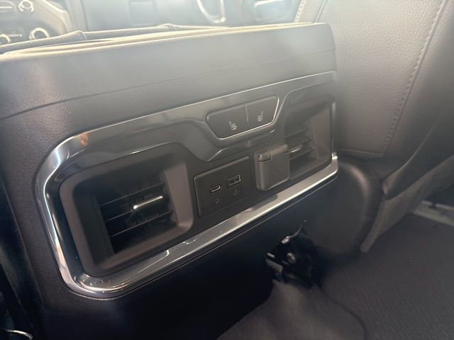 Used 2023 GMC Sierra 3500 Denali w/ Denali Ultimate Package image 11