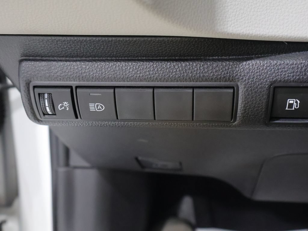 Certified 2023 Toyota Corolla LE AWD/4WD image 34