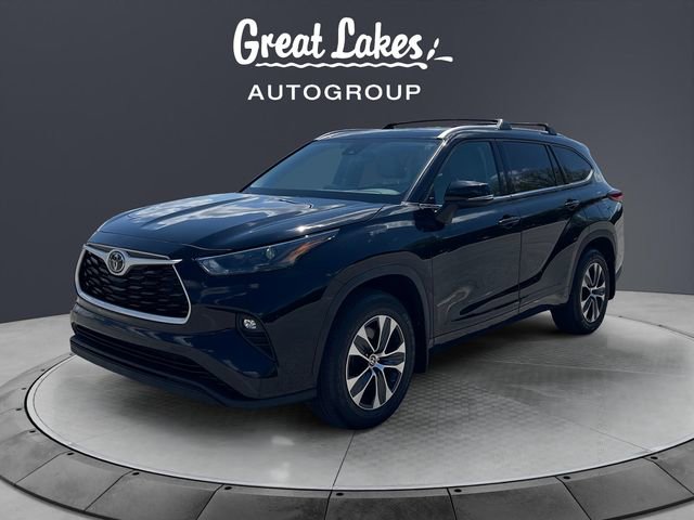 Used 2022 Toyota Highlander XLE