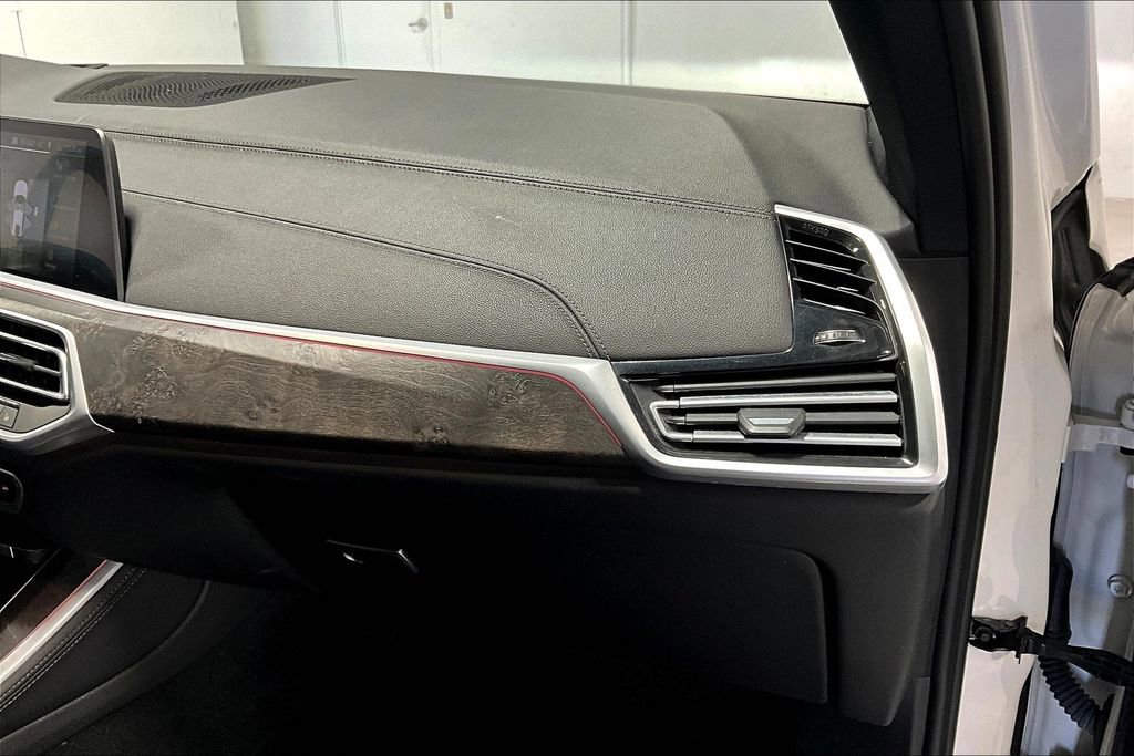 Used 2023 BMW X5 sDrive40i w/ Premium Package image 19