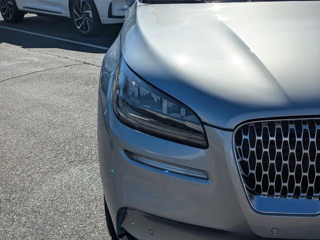 Certified 2022 Lincoln Corsair FWD w/ Equipment Group 101A image 12