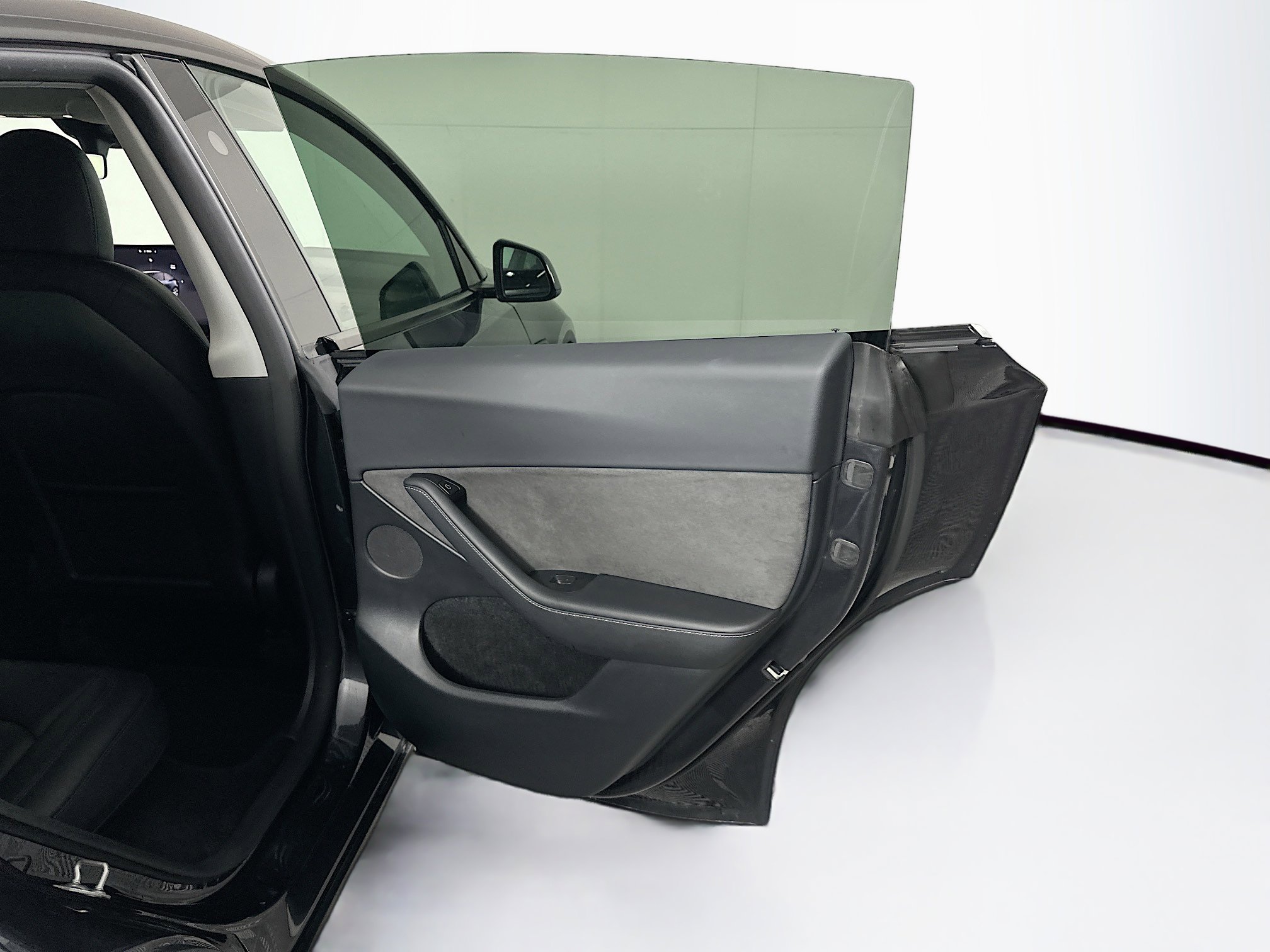 Used 2024 Tesla Model Y Long Range image 30