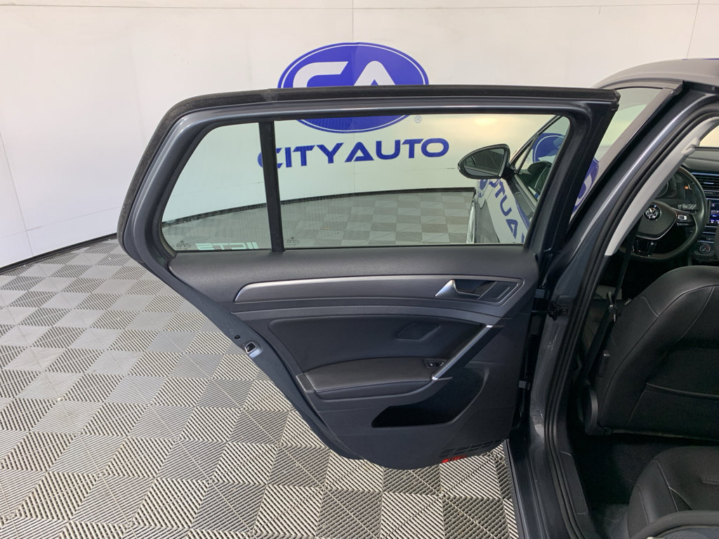 Used 2021 Volkswagen Golf 4-Door FWD image 31