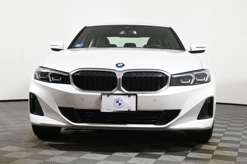 Certified 2023 BMW 330e xDrive w/ Premium Package image 10