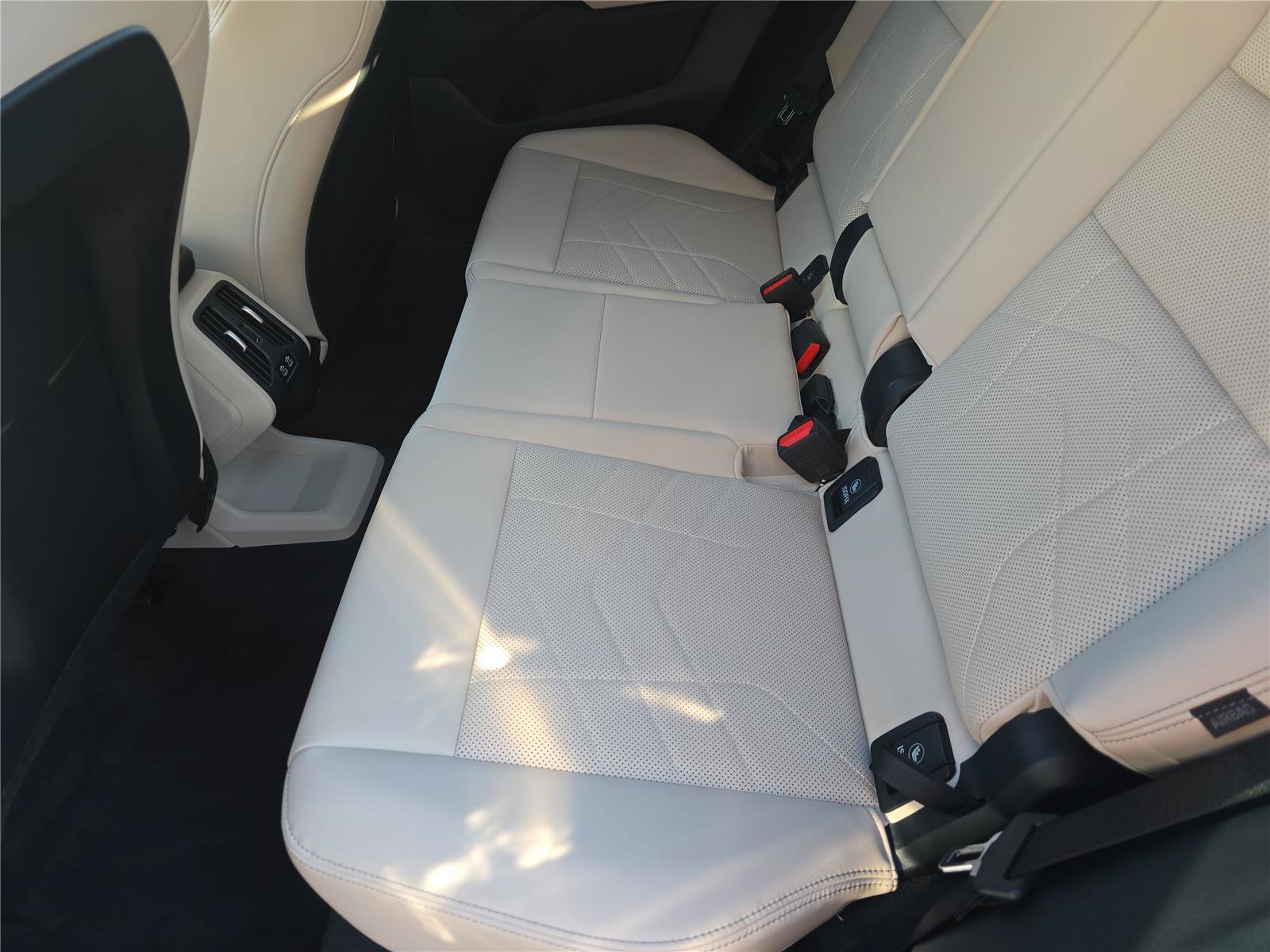 Used 2025 BMW X1 M35i w/ Premium Package AWD/4WD image 11