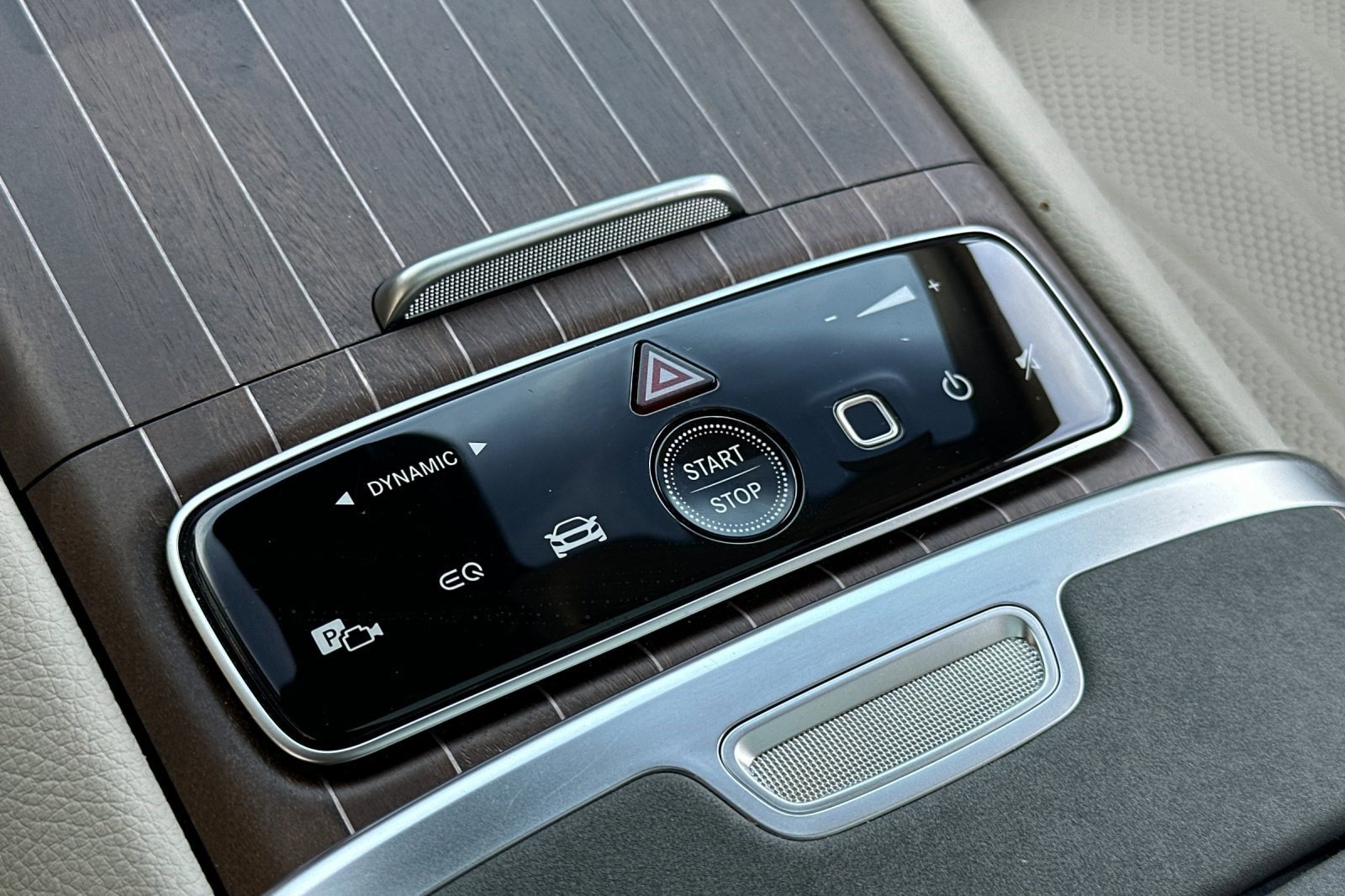 Used 2023 Mercedes-Benz EQS 580 4MATIC Sedan image 32