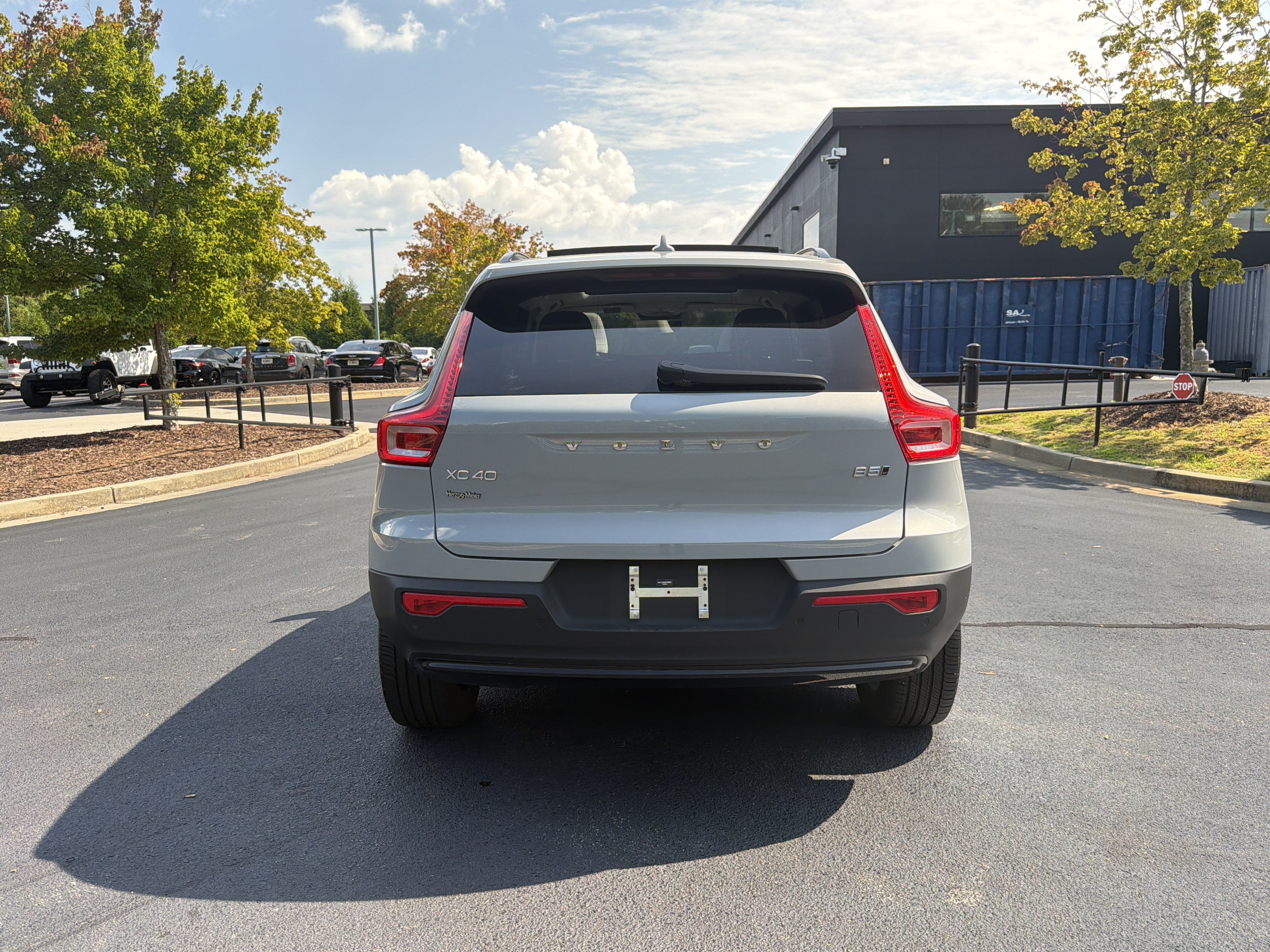 Used 2025 Volvo XC40 B5 Plus w/ Protection Package Premier AWD/4WD image 16