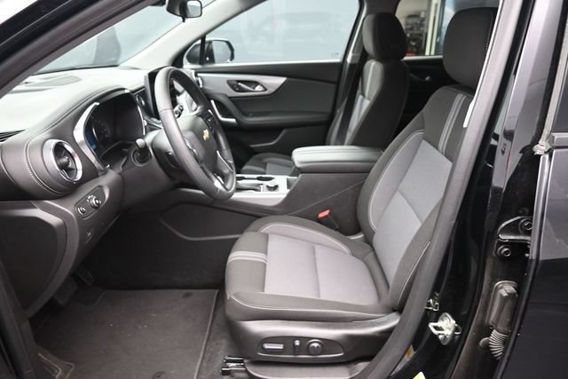 Used 2025 Chevrolet Blazer LT FWD image 19