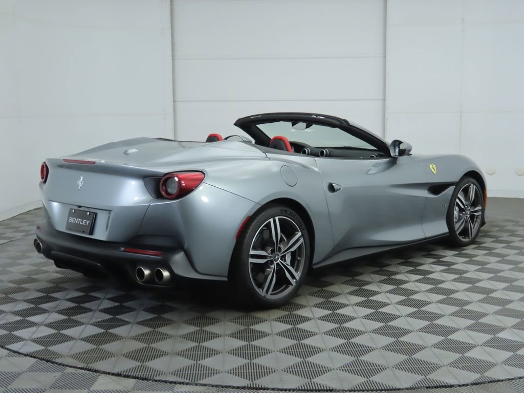 Used 2019 Ferrari Portofino image 5