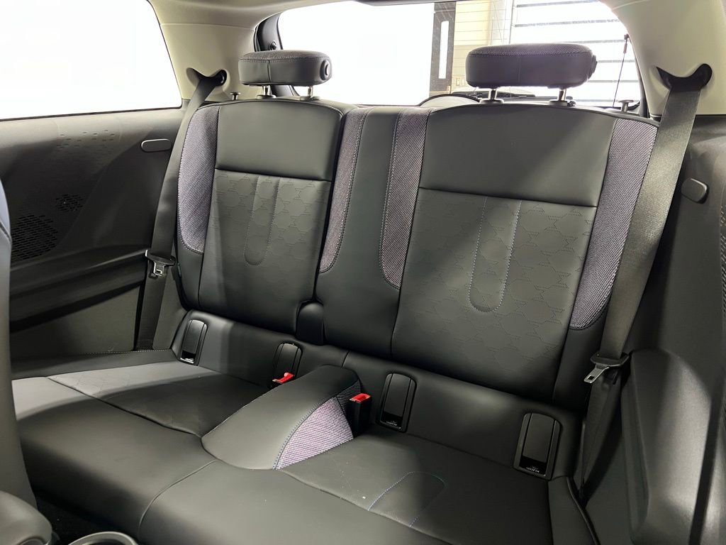 Certified 2025 MINI Cooper 2-Door Hardtop image 20