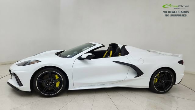 Used 2022 Chevrolet Corvette Stingray Premium Conv w/ Z51 Performance Package RWD image 3