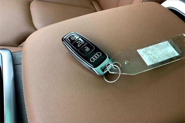 Certified 2025 Audi Q8 Premium Plus image 11