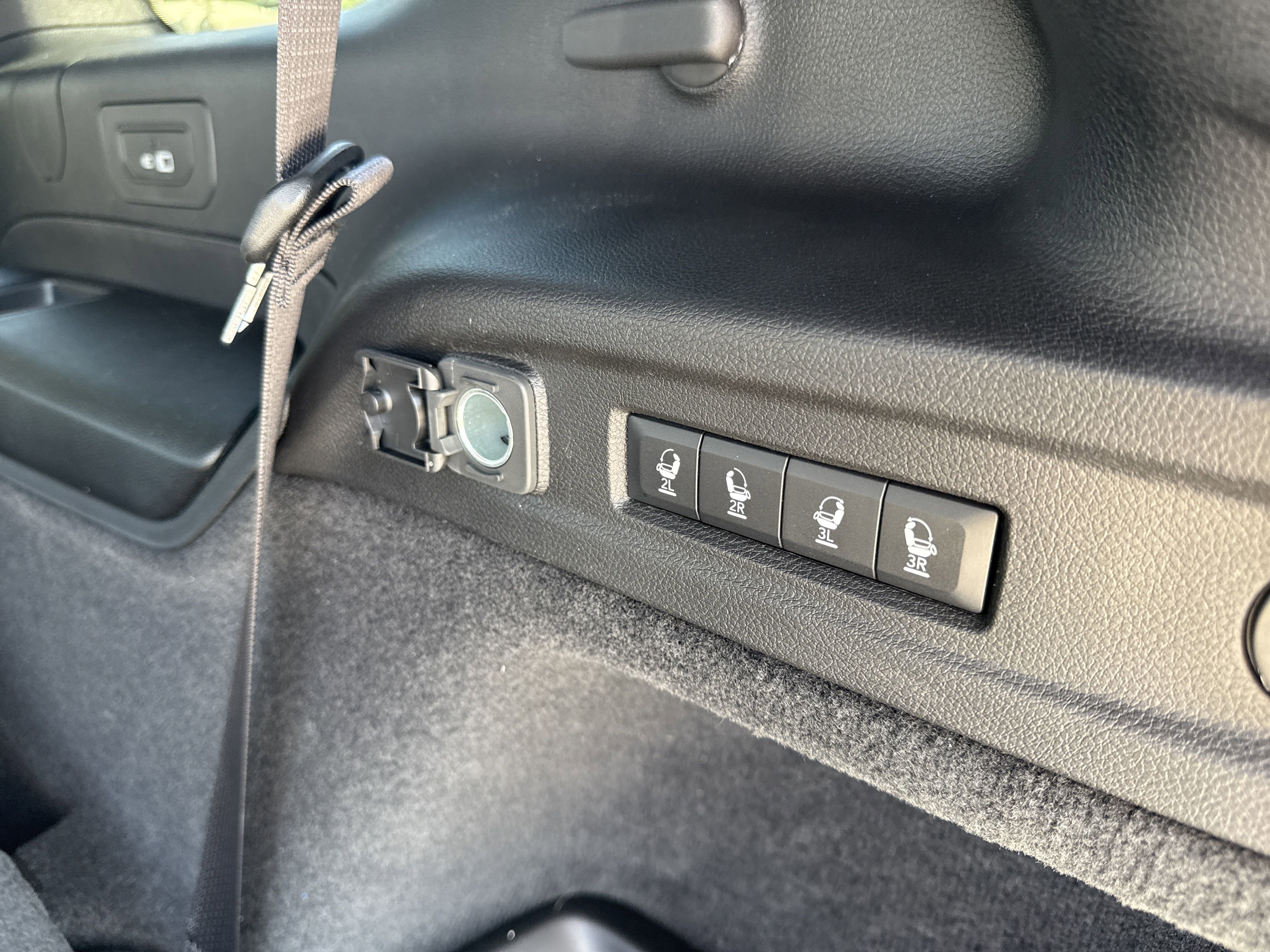 New 2025 Jeep Grand Cherokee L Overland w/ Trailer Tow Package image 35