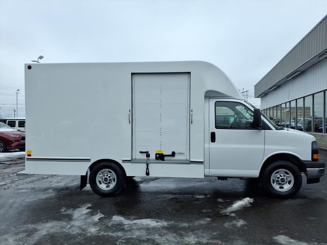 New 2025 GMC Savana 3500 w/ Power Convenience Package image 6