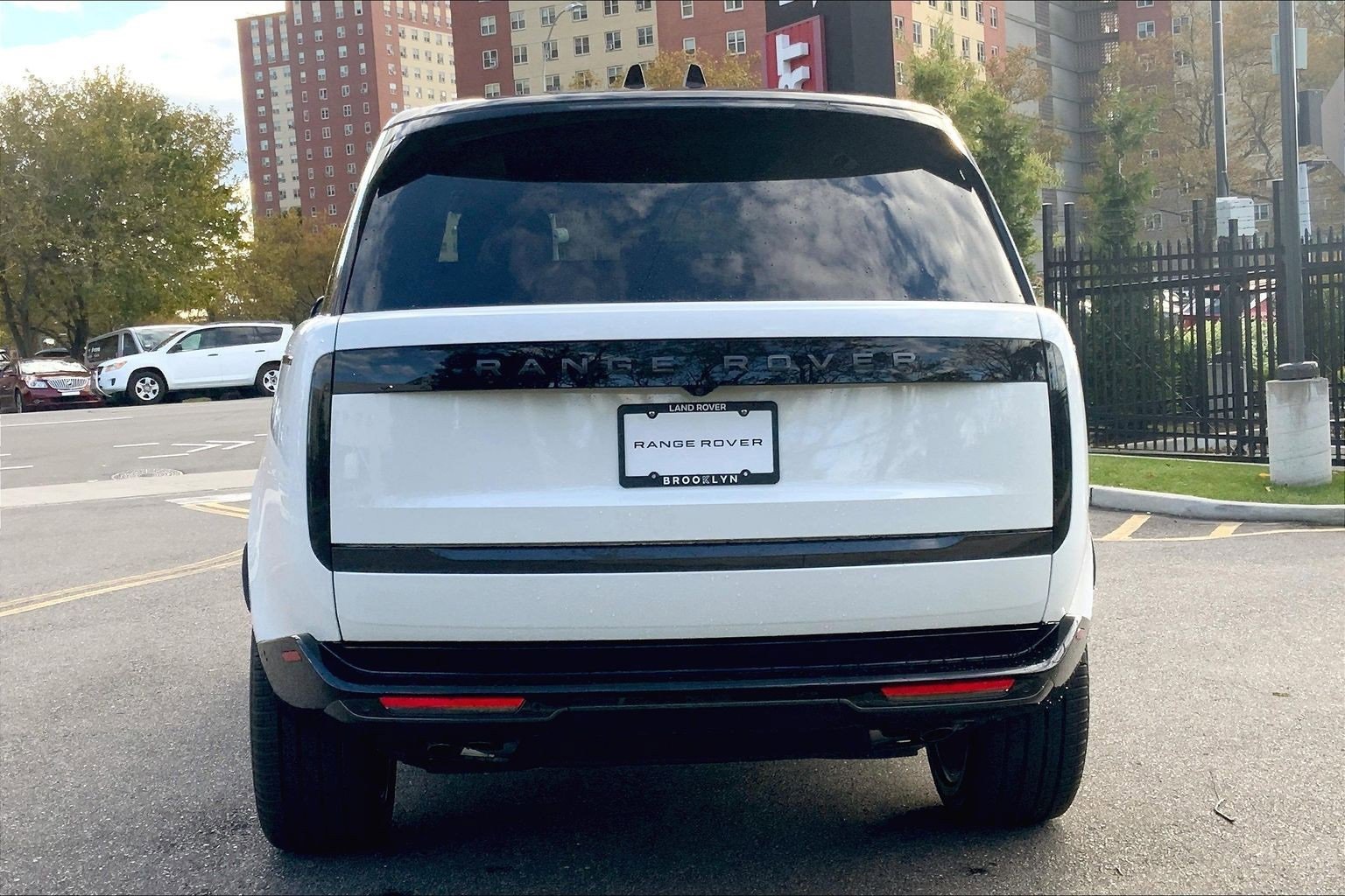 New 2025 Land Rover Range Rover SE image 4