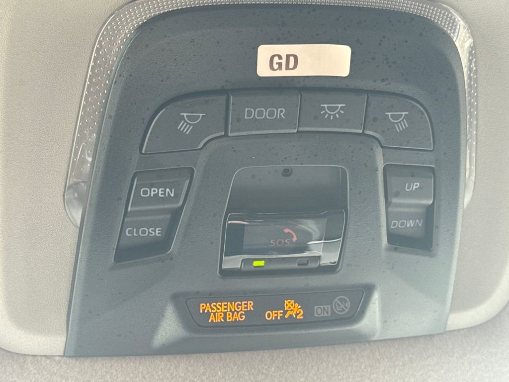 Used 2025 Toyota Corolla Cross LE w/ Moonroof Package image 30