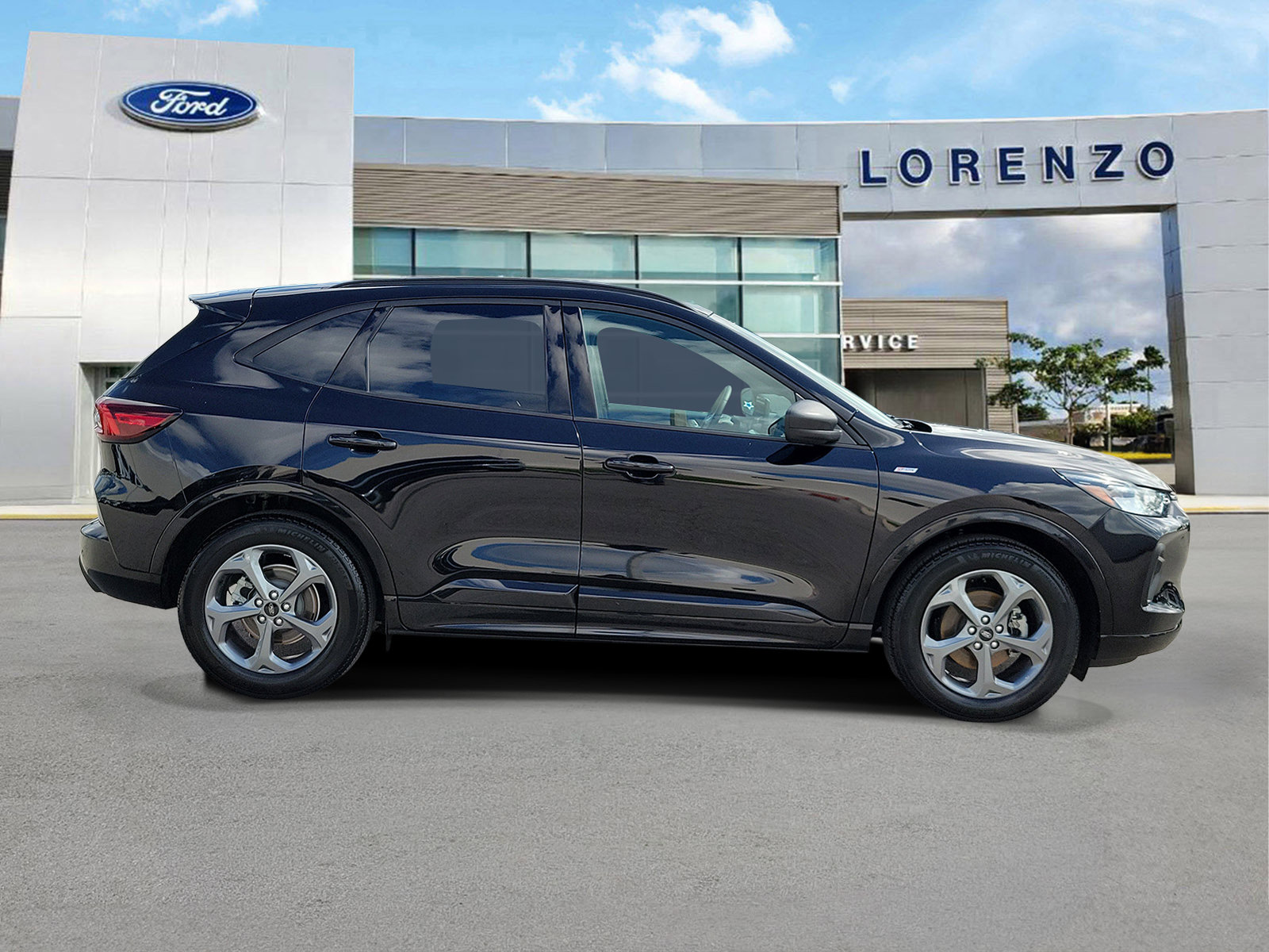 Used 2024 Ford Escape ST-Line w/ Tech Pack #1 FWD image 4