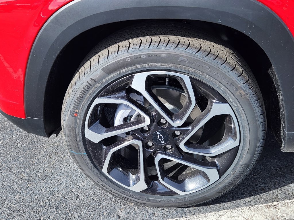 New 2026 Chevrolet Trax RS w/ Driver Confidence Package FWD image 6