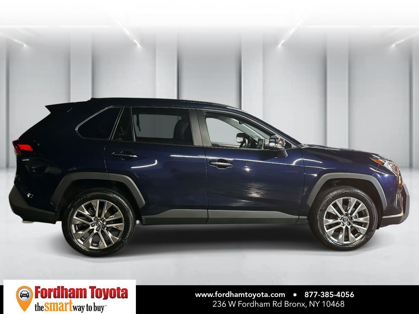Used 2020 Toyota RAV4 Limited image 7