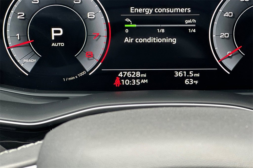 Used 2021 Audi Q8 Premium image 32